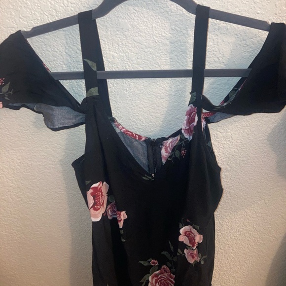 Black floral maxi dress with cute straps - Picture 3 of 4